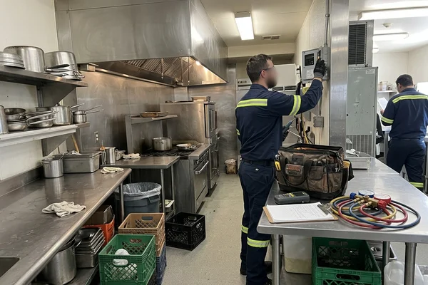 Testing a kitchen hood exhaust interlock